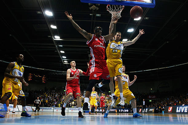 引无数球迷 引无数球迷