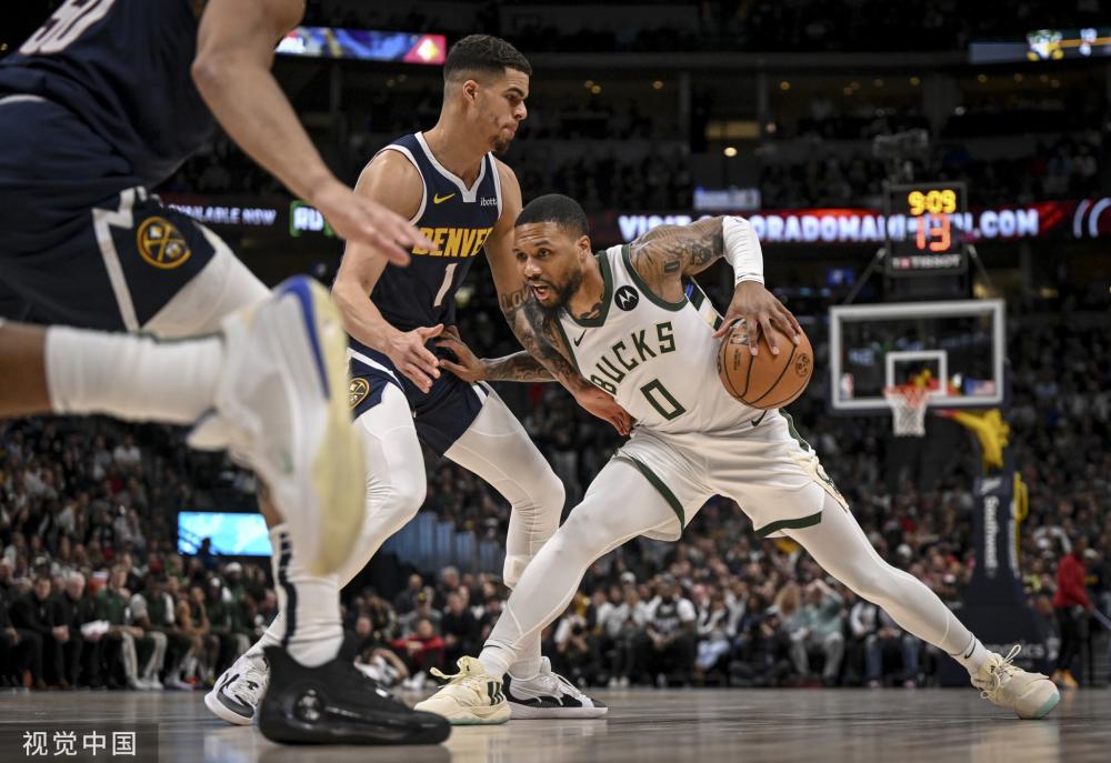 较为正面 较为正面