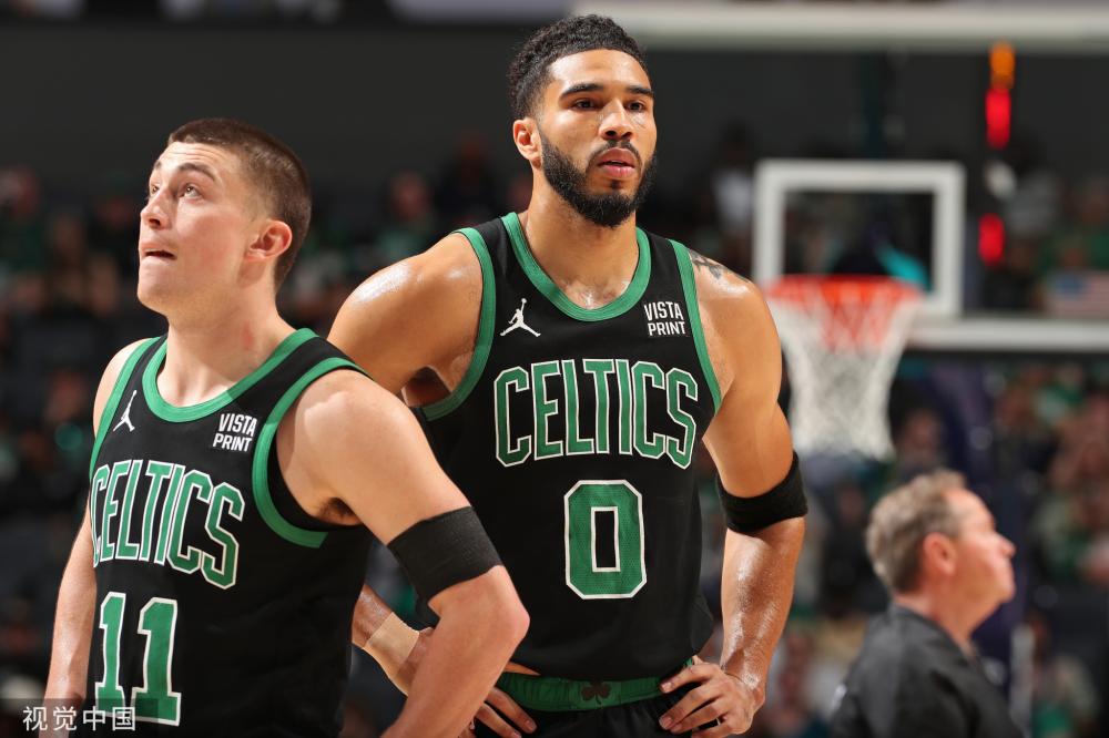 极大吸引了 极大吸引了