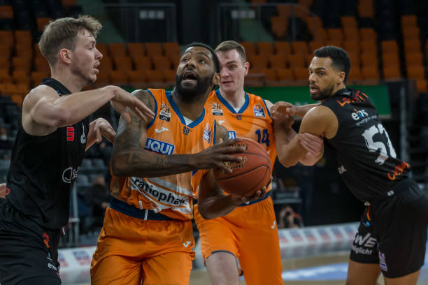 出更大贡献 出更大贡献